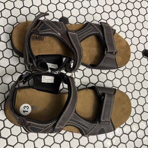 NWOT khombu Brown and Black Sandals size 13